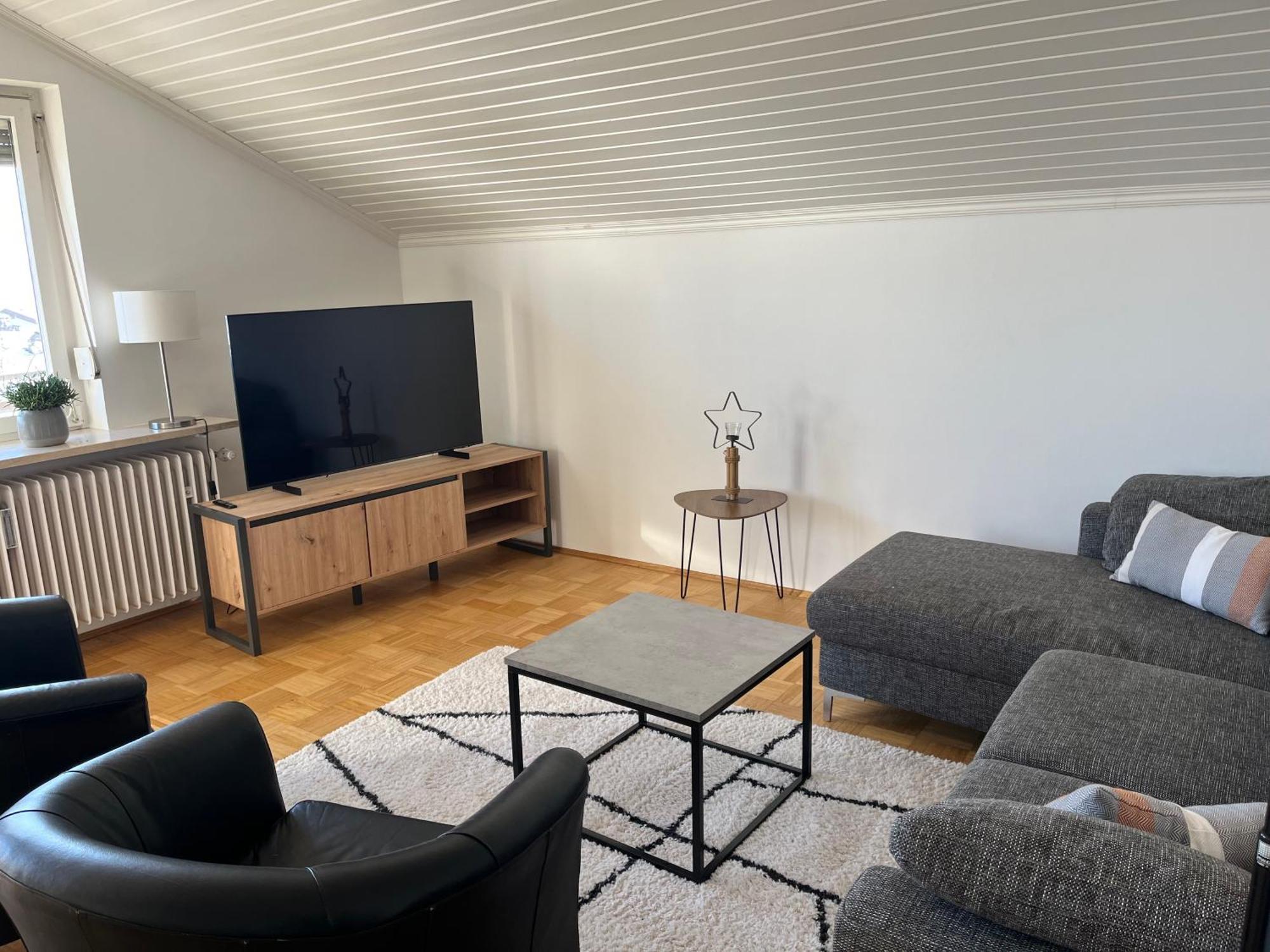Helle, Ruhige Ferienwohnung Mit Balkon Bad Tolz Bagian luar foto